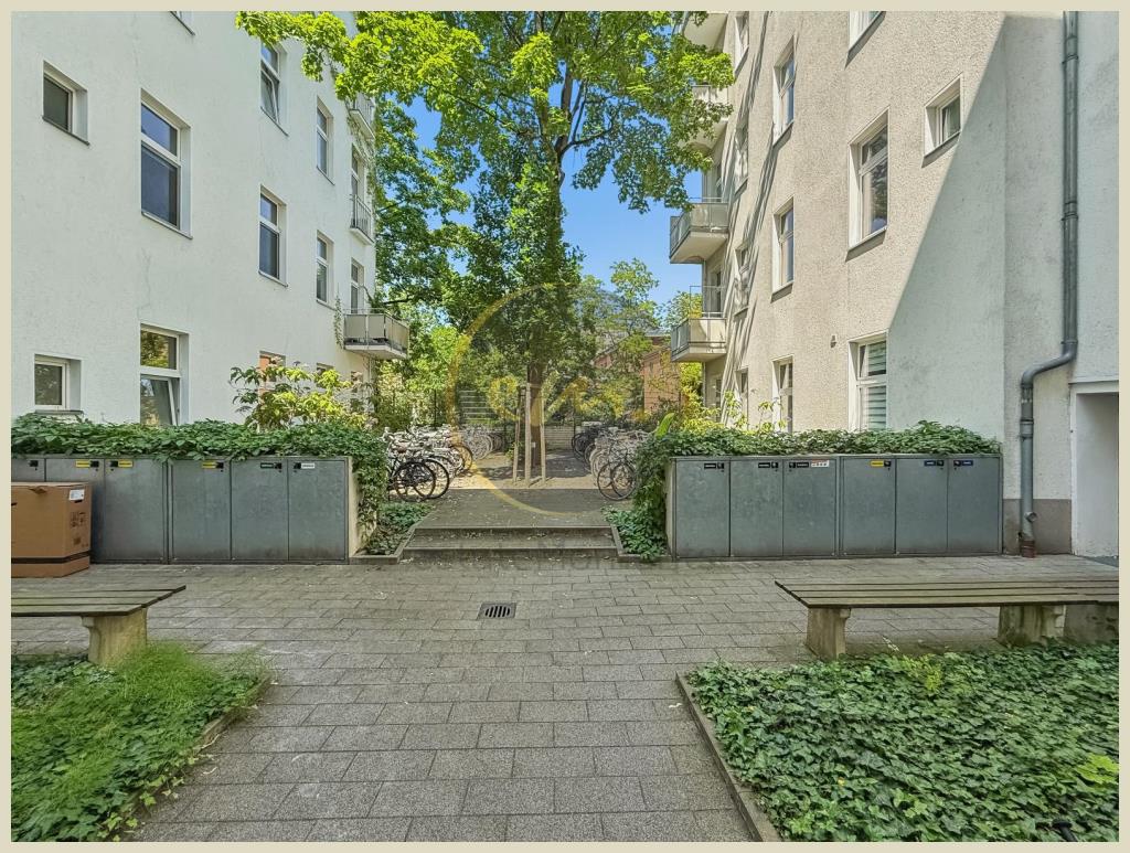 Außenaufnahme (Innenhof)