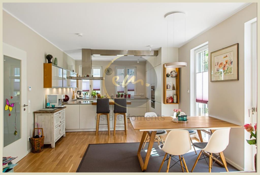 Essen (Blickrichtung Küche)