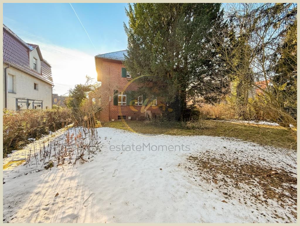 Grundstücksrückseite