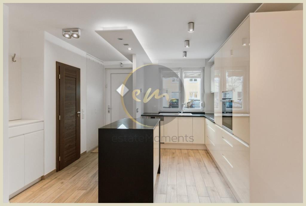 Erdgeschoss (Küche, Eingang)