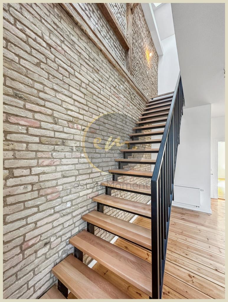 Treppe (Blick ins DG)