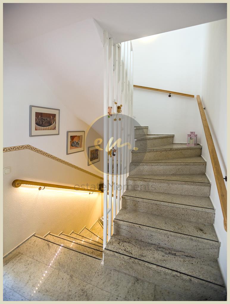 Treppenaufgang im Erdgeschoss