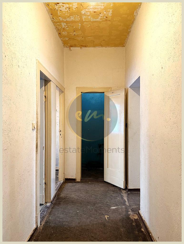 Flur (aktuelles Foto)