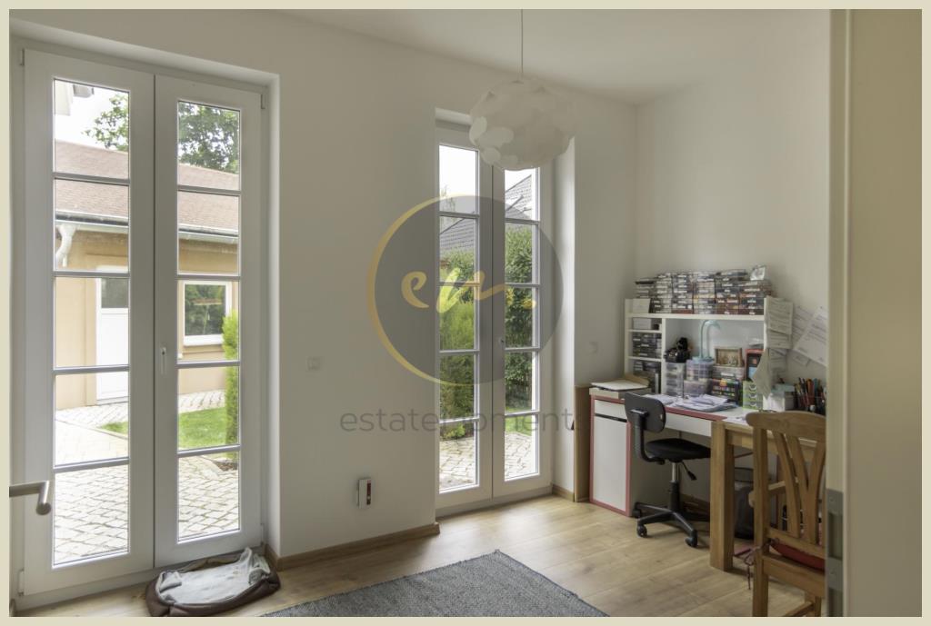 Büro (wahlweise Schlafzimmer)