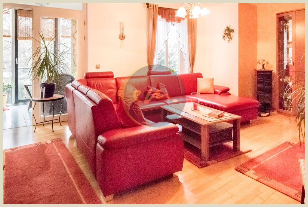 Berlin - Helle Etagenwohnung in Karlshorst: Bodentiefe Fenster, Privatsphäre, attraktive Grundrissgestaltung