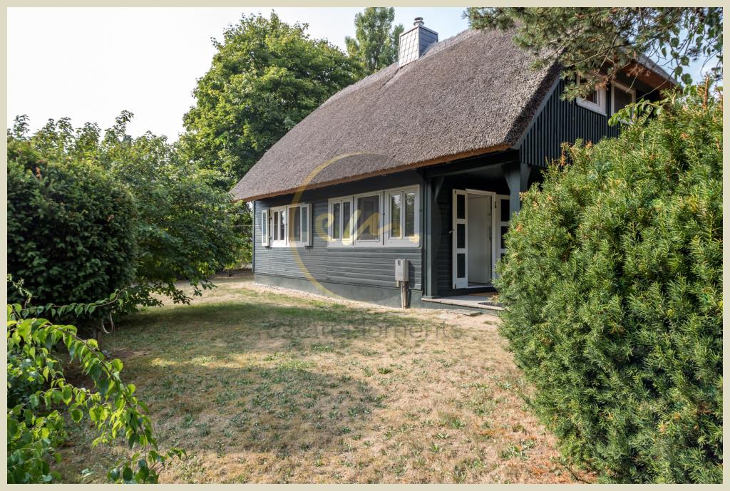 Ahrenshoop - Bieterverfahren: Grundstück mit Ferienhaus an der Ostsee (Hohes Ufer), direkte Meernähe