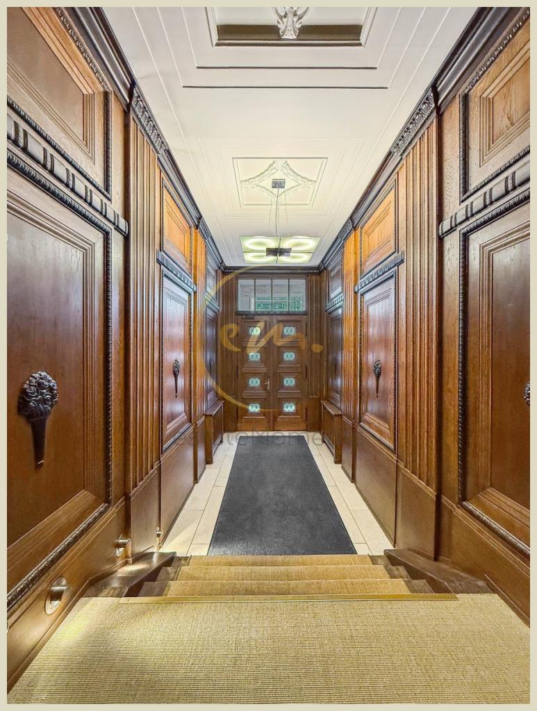 Berlin - Repräsentatives Wohn- und Geschäftshaus: Aufteilung oder anteilige Eigennutzung (ca. 850 m²)