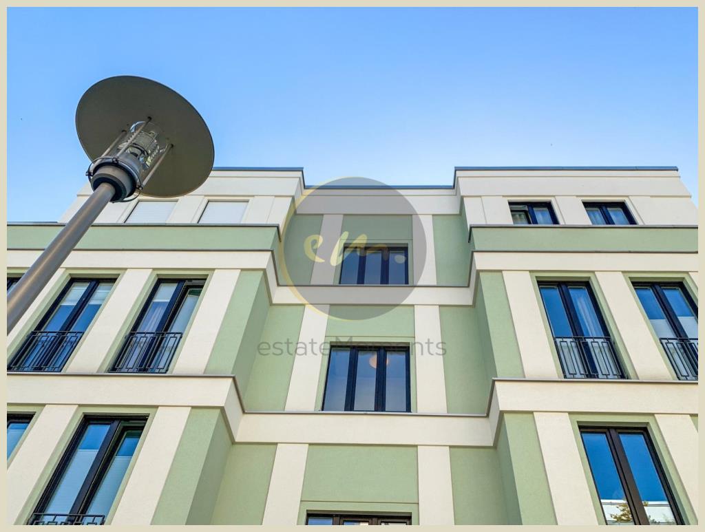 Berlin - Stilvoll Wohnen (Berlin-Zehlendorf): Hell und modern, 4-Zimmer-Maisonettewohnung, Balkon, Terrasse