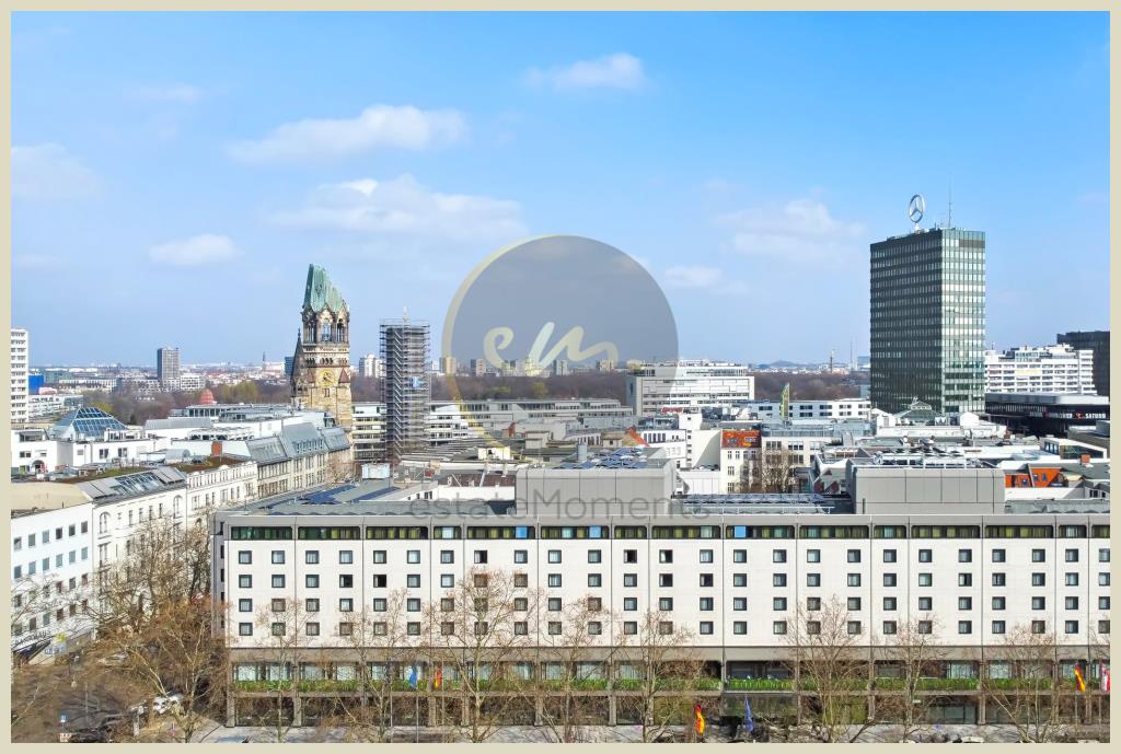 Berlin - Absolut zentral und ruhig gelegen: Toller Altbau, sonnige Ausrichtung mit Balkon und Aufzug...