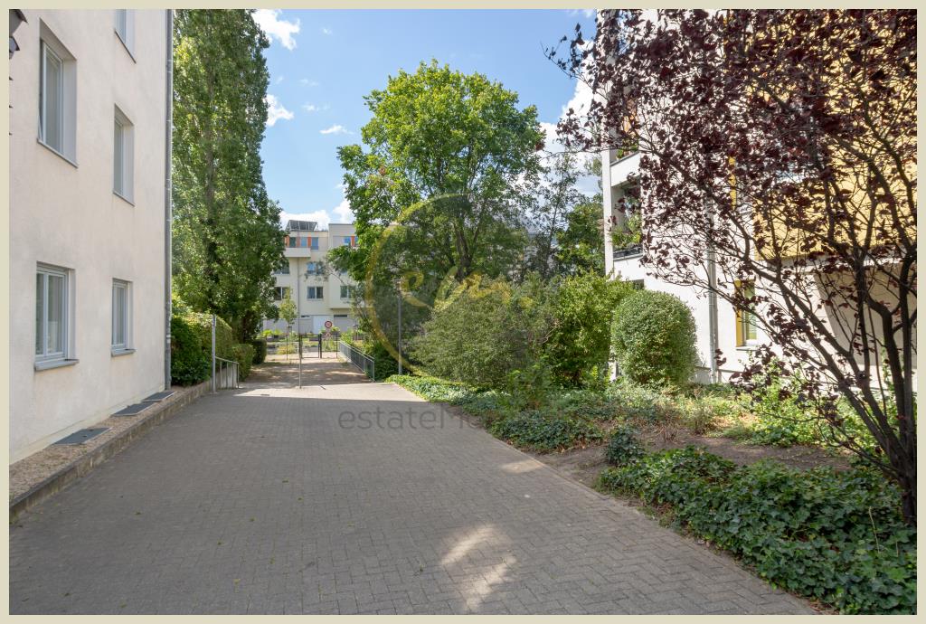 Berlin - Bezugsfreie Erdgeschosswohnung mit attraktivem Grundriss und Blick ins Grüne
