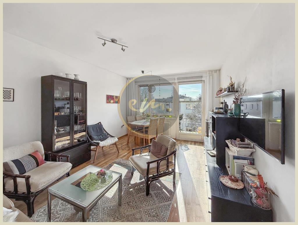 Berlin - Für Sonnenanbeter: 2,5-Zimmer-Wohnung mit Südwest-Balkon, Gartennutzung und PKW-Stellplatz