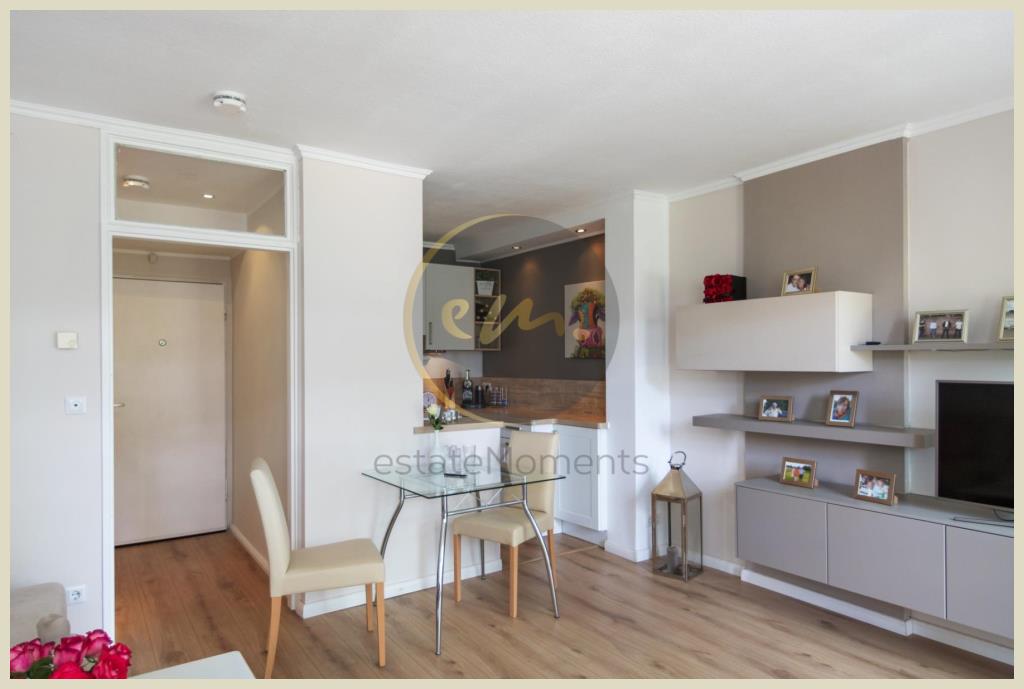 Berlin - Bezugsfrei + Top Zustand: Schöne 2-Zimmerwohnung mit Balkon und moderner Einbauküche