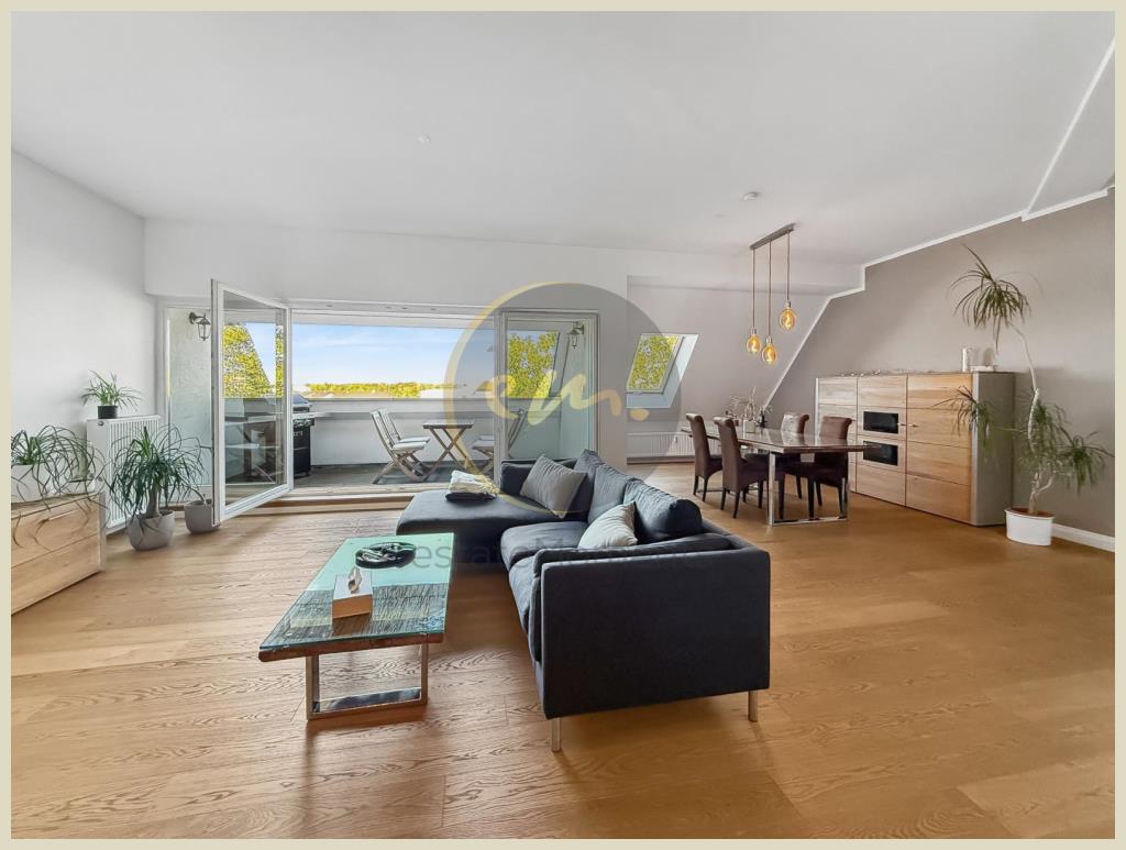 Berlin - Moderne Dachgeschosswohnung mit großem und kleinen Dachbalkon sowie Aufzugsanbindung