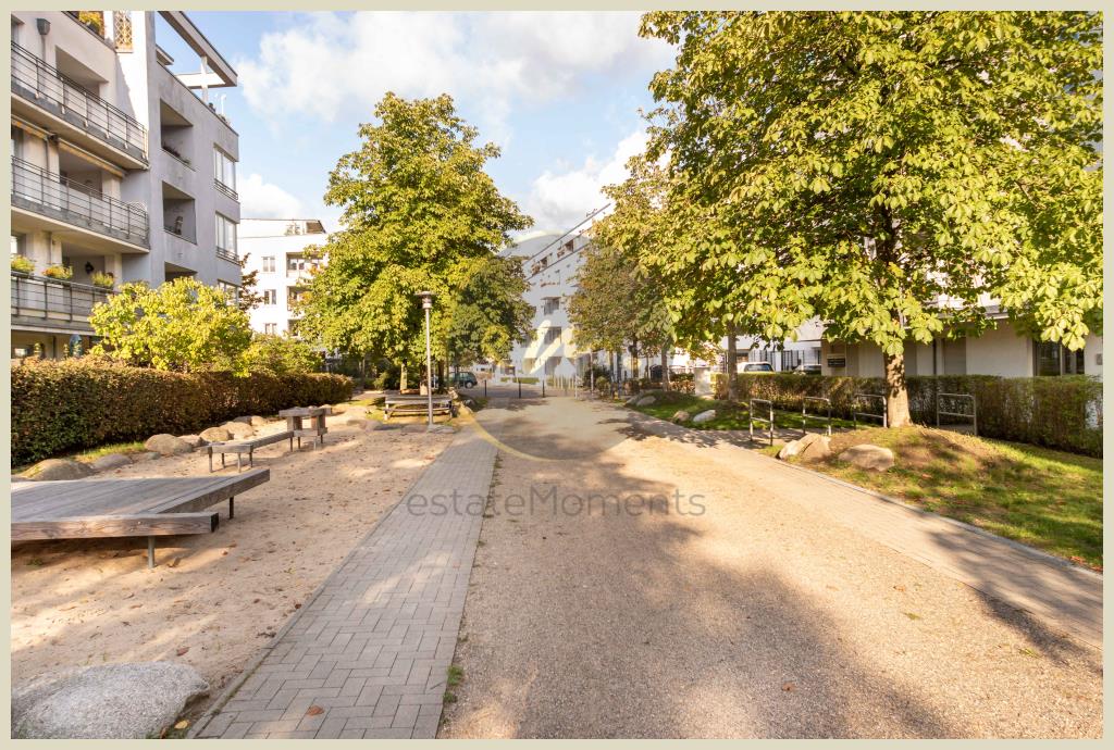 Berlin - Gut geschnittene Familienwohnung mit Balkon und Blick ins Grüne