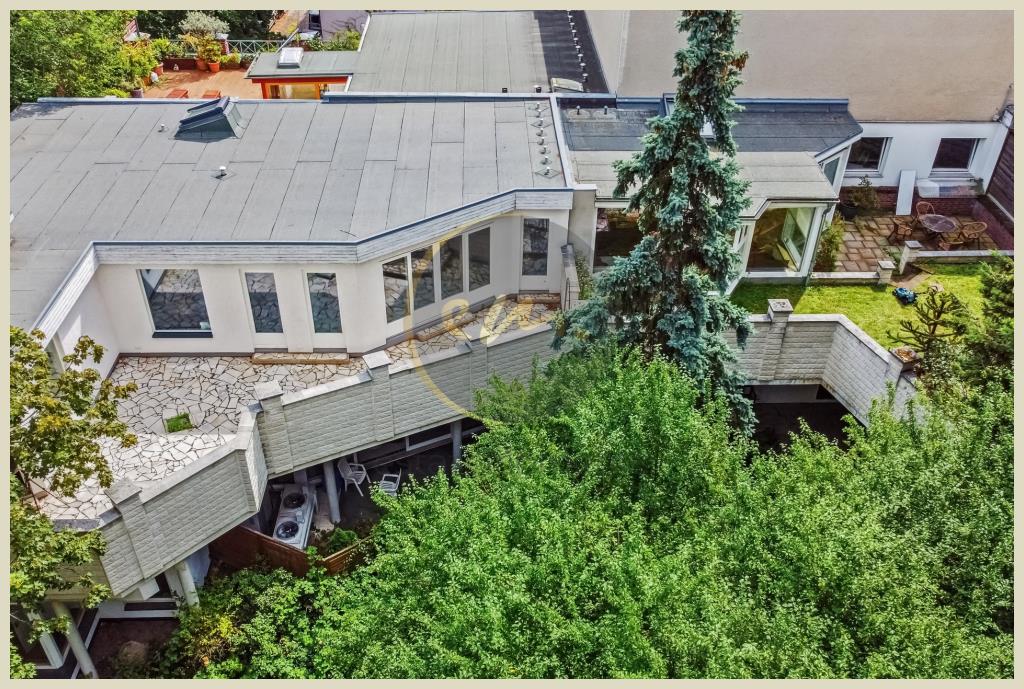 Berlin - Wohnen und Arbeiten kombinieren: Berlin-Kreuzberg, großes Grundstück mit Wohn- und Gewerbebereich